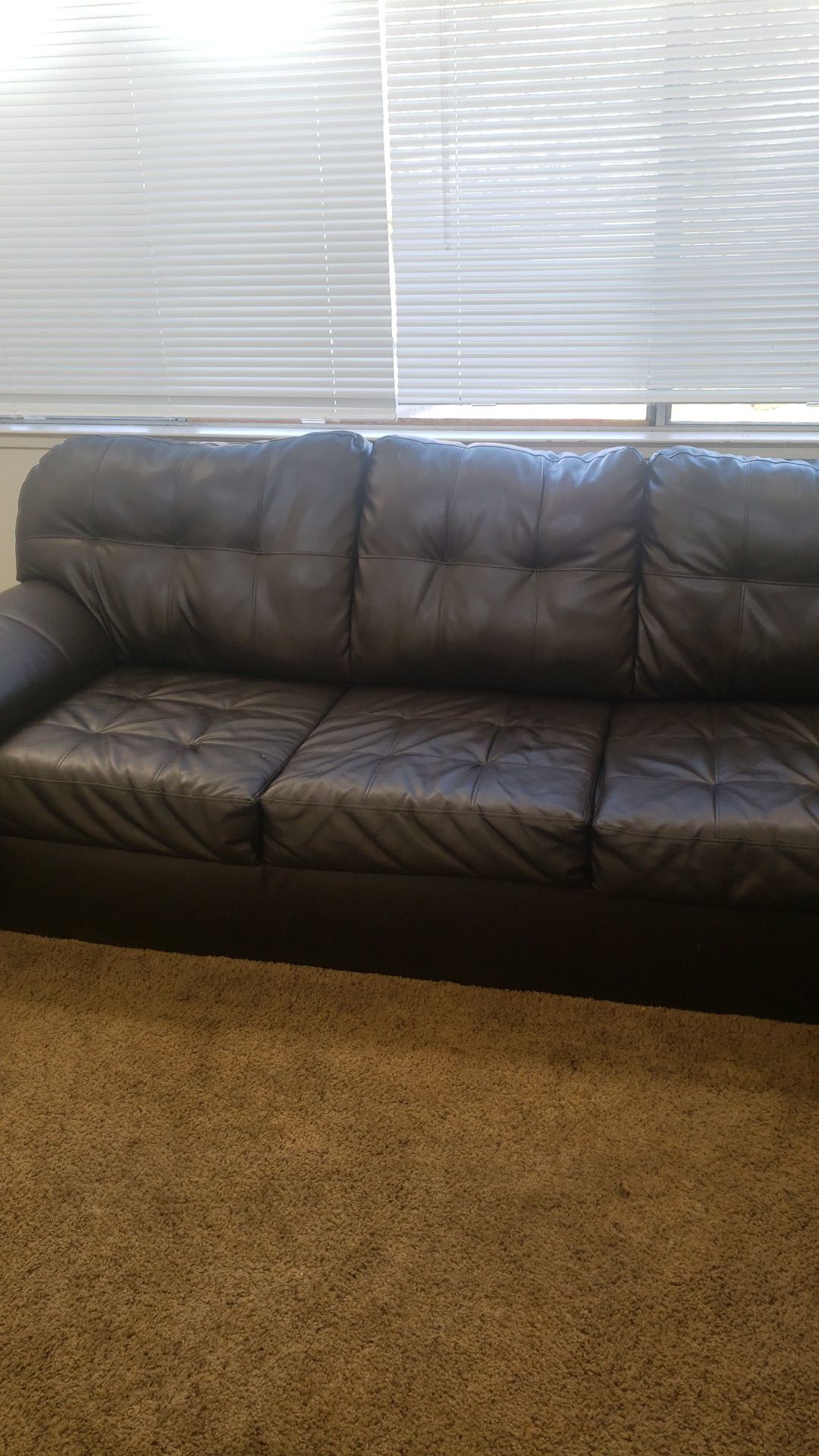Sectional couch black leather