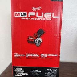 Milwaukee M12 Compact Cut Off Tooli