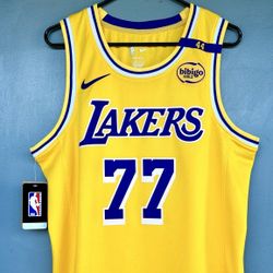 Lakers Luka Doncic Jersey Size S M L XL XXL 