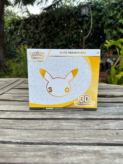 Pokémon TCG 30th Celebration Elite Trainer Box