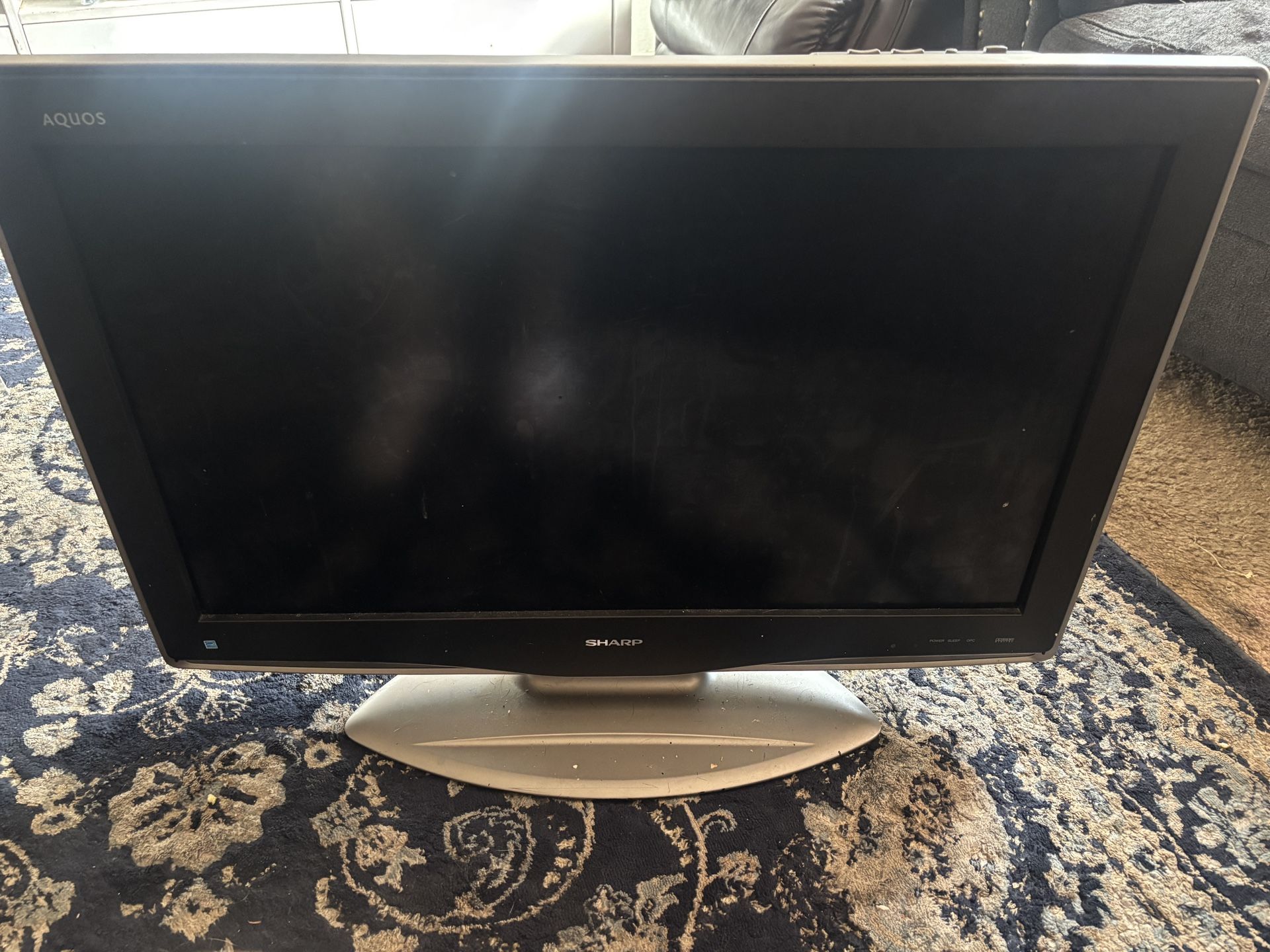 Sharp Aquos TV 34”