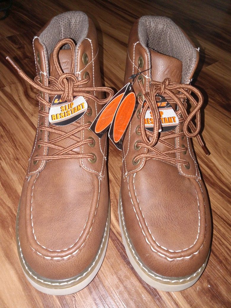Work Boots Lugz Size 7.5