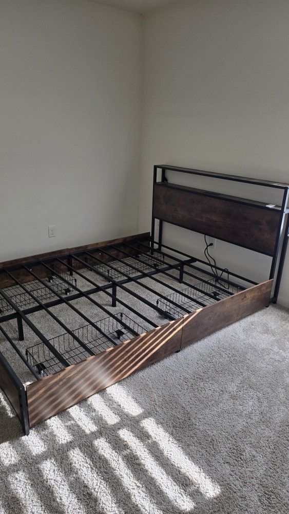 Queen Size Bed Frame And Memory Foam Matress