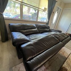 Leather Reclining Sofás