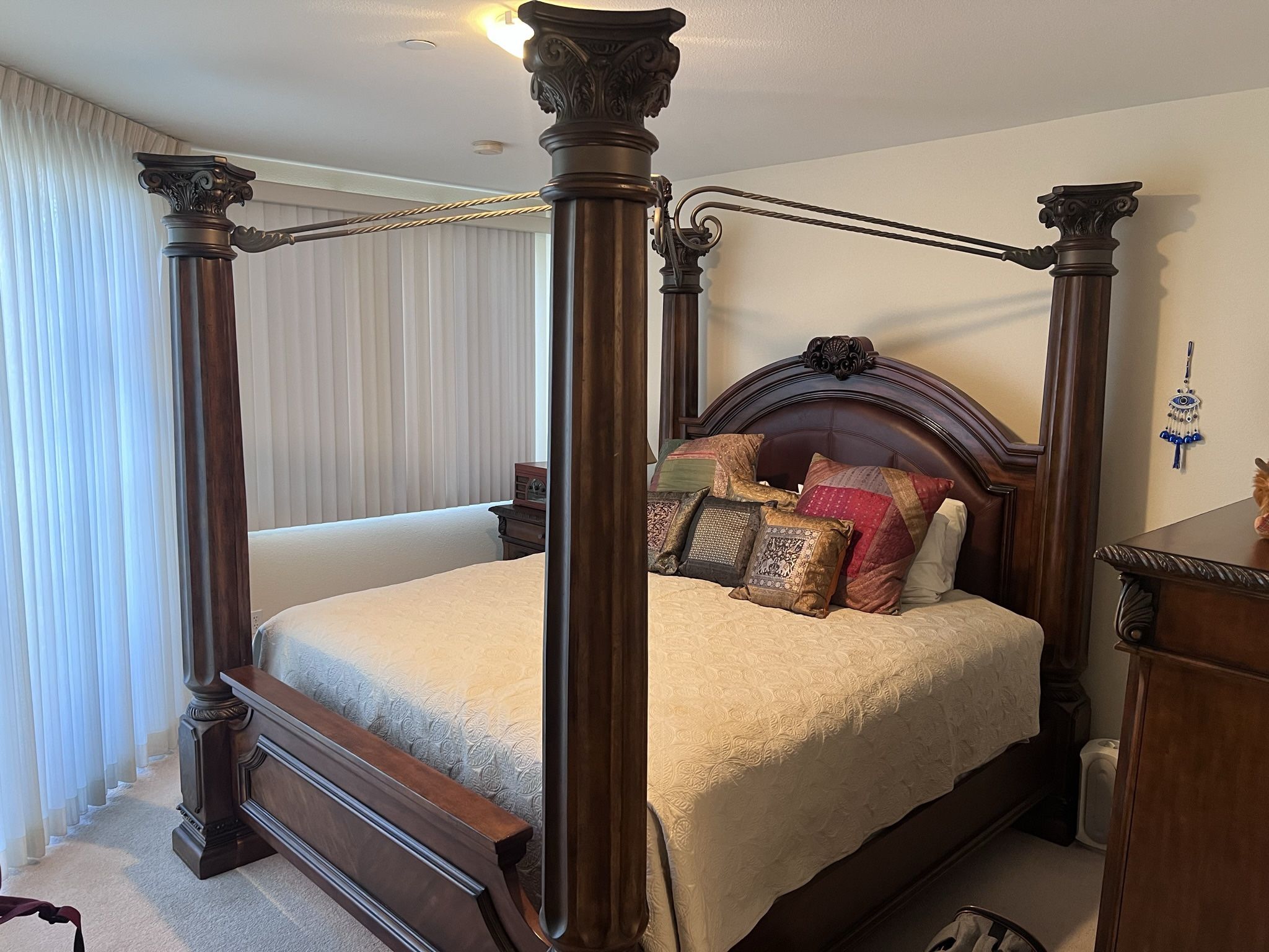 Bedroom set
