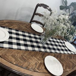 4 Platos Grandes ,Table Runner 16” X 80” 100% Algodón  Y Una Jarra De Cristal 😍