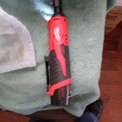New M12 3/8 Ratchet With A Small Battery