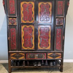 Closet / Armoire Antique