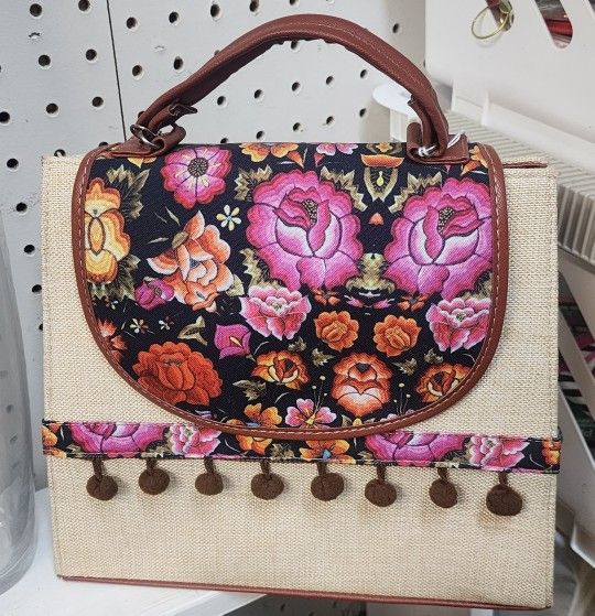 Cute Mexican Fiesta Hand Purse Like New!