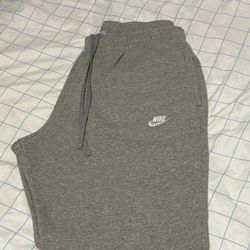 XXL GREY NIKE SWEATS 