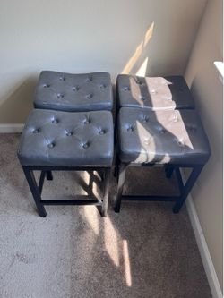 4 Barstools