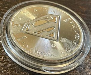 2016 CAN 🇨🇦 “SUPERMAN” 5 Dollars 1oz Silver Coin (see photos for details)