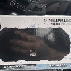 MINILIFEJACKET 'RUGGED WIRELESS SPEAKER