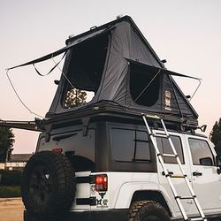 JEEP WRANGLER JL Overlanding Set - Rooftop Tent, Stove, Cooler etc..