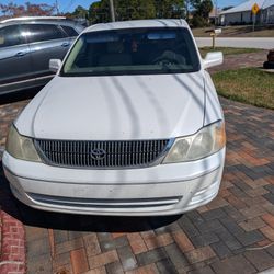 2002  Toyota Avalon XL