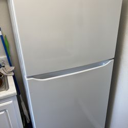 LG Refrigerator Model LTCS20020W/01