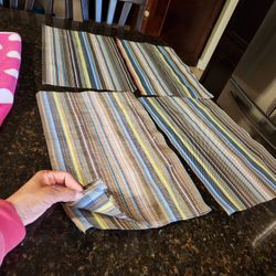 7 Table Mats