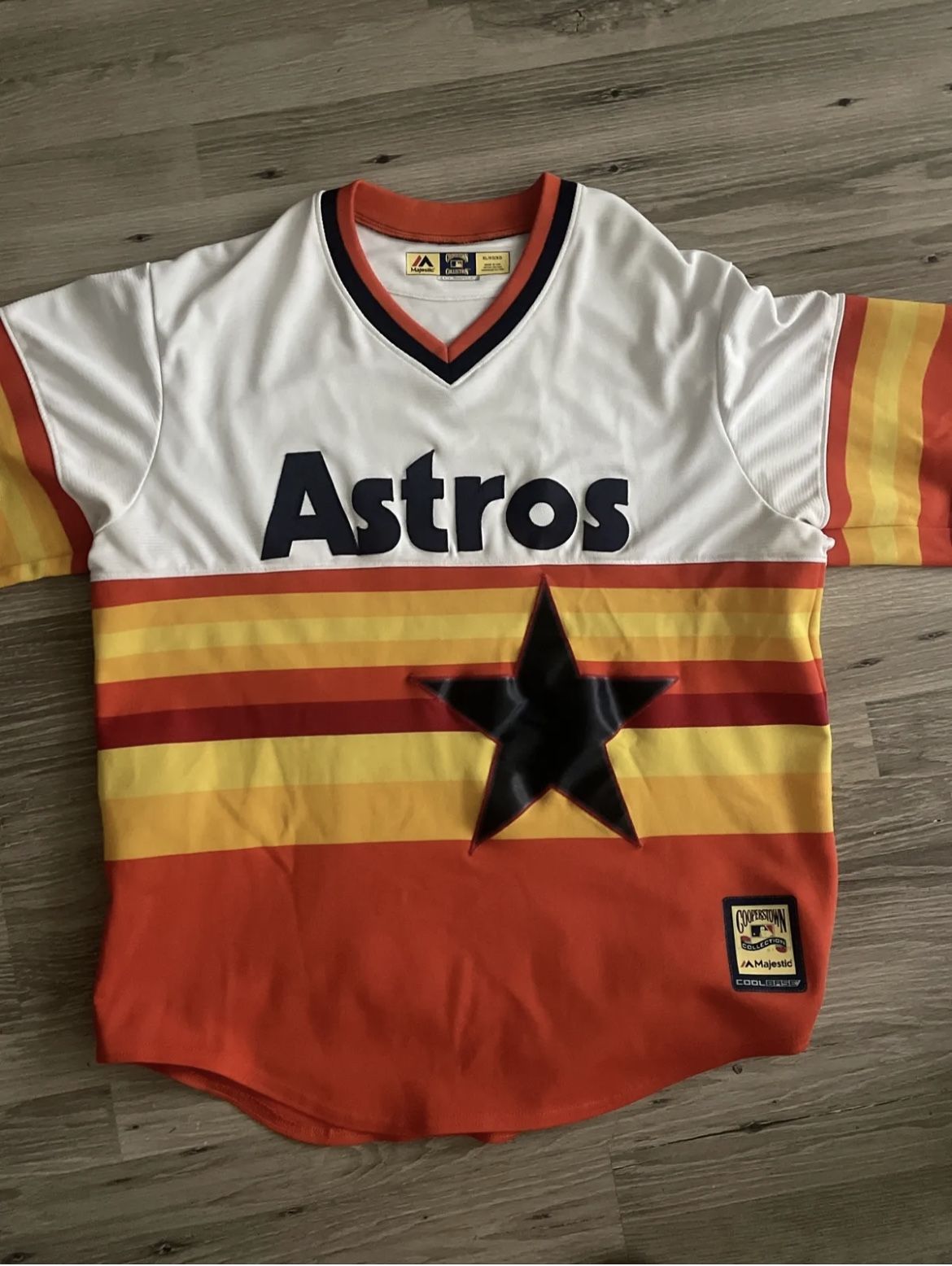 Authentic Houston Astros Gold Jersey Men's Medium for Sale in Houston, TX -  OfferUp