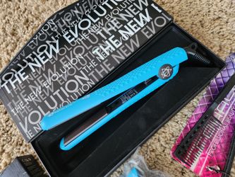 Evalectric Classic Styler 1.25" Hair Straightener Ceramic Plates Ocean Blue +Box AND holder, comb, and Nubi Hair Boosting Hair Serum