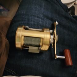 Shimano Calcutta 400 Really Clean Fishing Reel