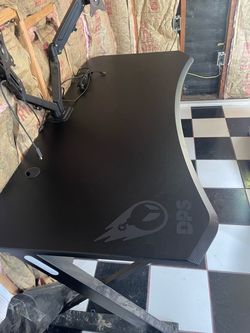 Gaming desk