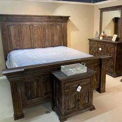 Wyndahl Rustic Brown Panel Bedroom Set