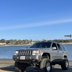 Lifted Jeep Grand Cherokee 4x4 V8 Clean Sale Or Trade 