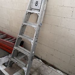 Excellent Condition Different Sizes Aluminum Ladder