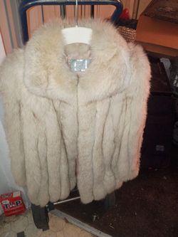 Vintage SAGA FOX Size Medium