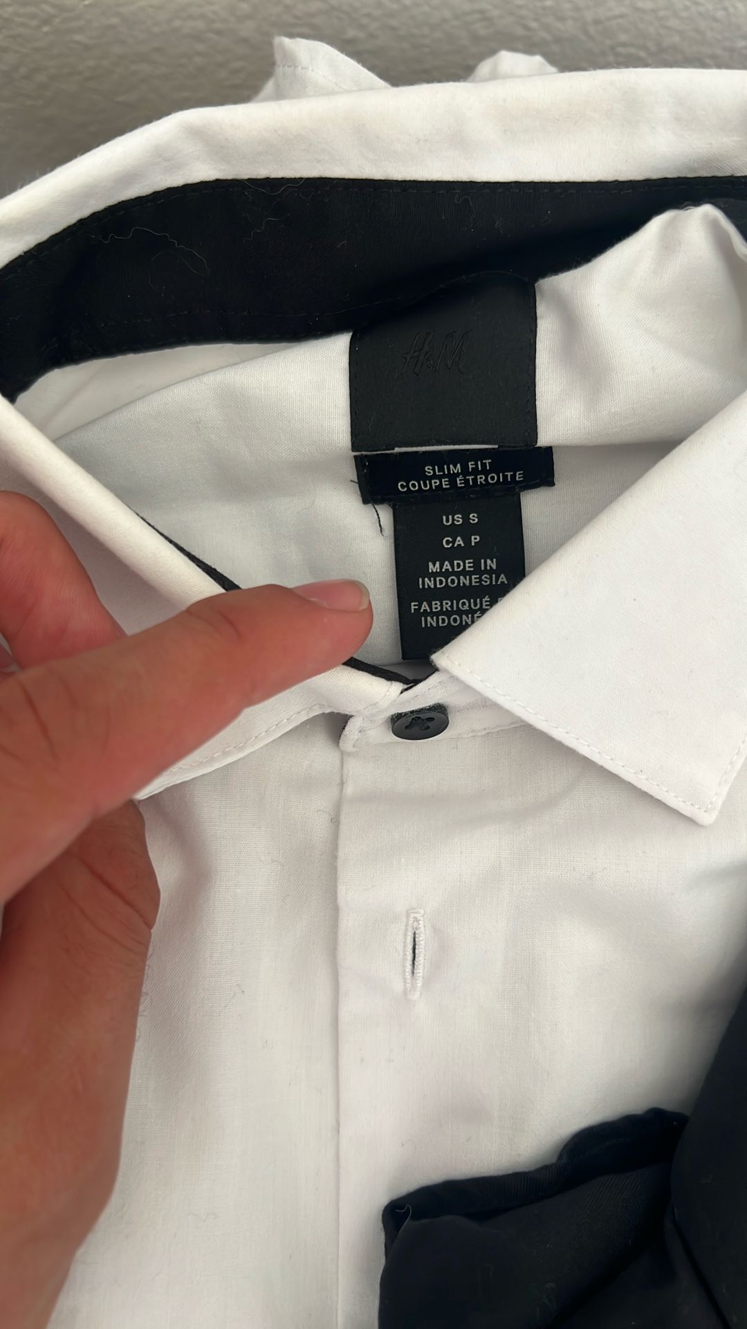 Men's Dress Shirt Bundle Calvin Klein, Express, Banana Republic, H&M (Size S/M) Men's Dress Shirt Bundle Calvin Klein, Express, Banana Republic, H&M (Size S/M)