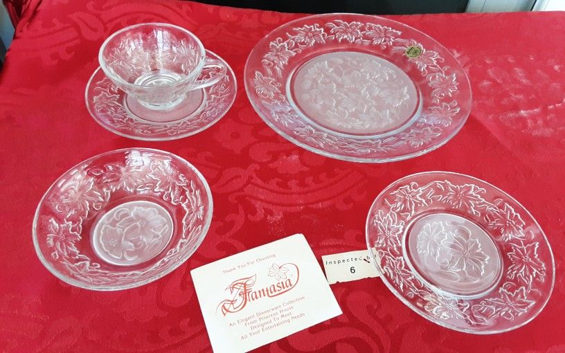Princess House Fantasia Dinner Sets (8) Sets .   5 Pieces Each Set.  New With Boxs. $50.  Each Set.  Or $350. For All 8 Sets