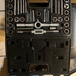 Pittsburgh 40 Pc Tap And Dye Set 