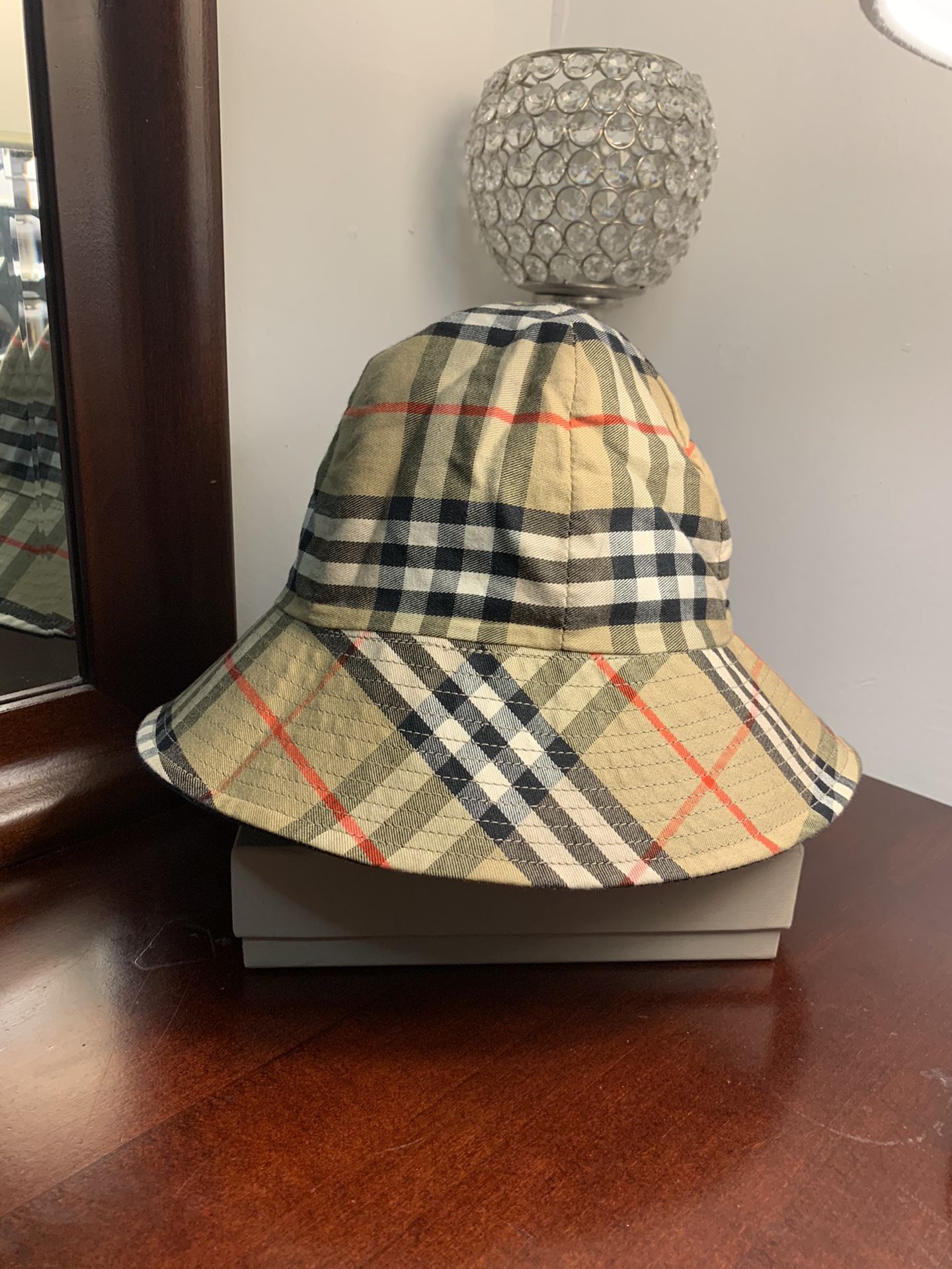 Authentic Burberry Vintage Bucket Hat Reversible