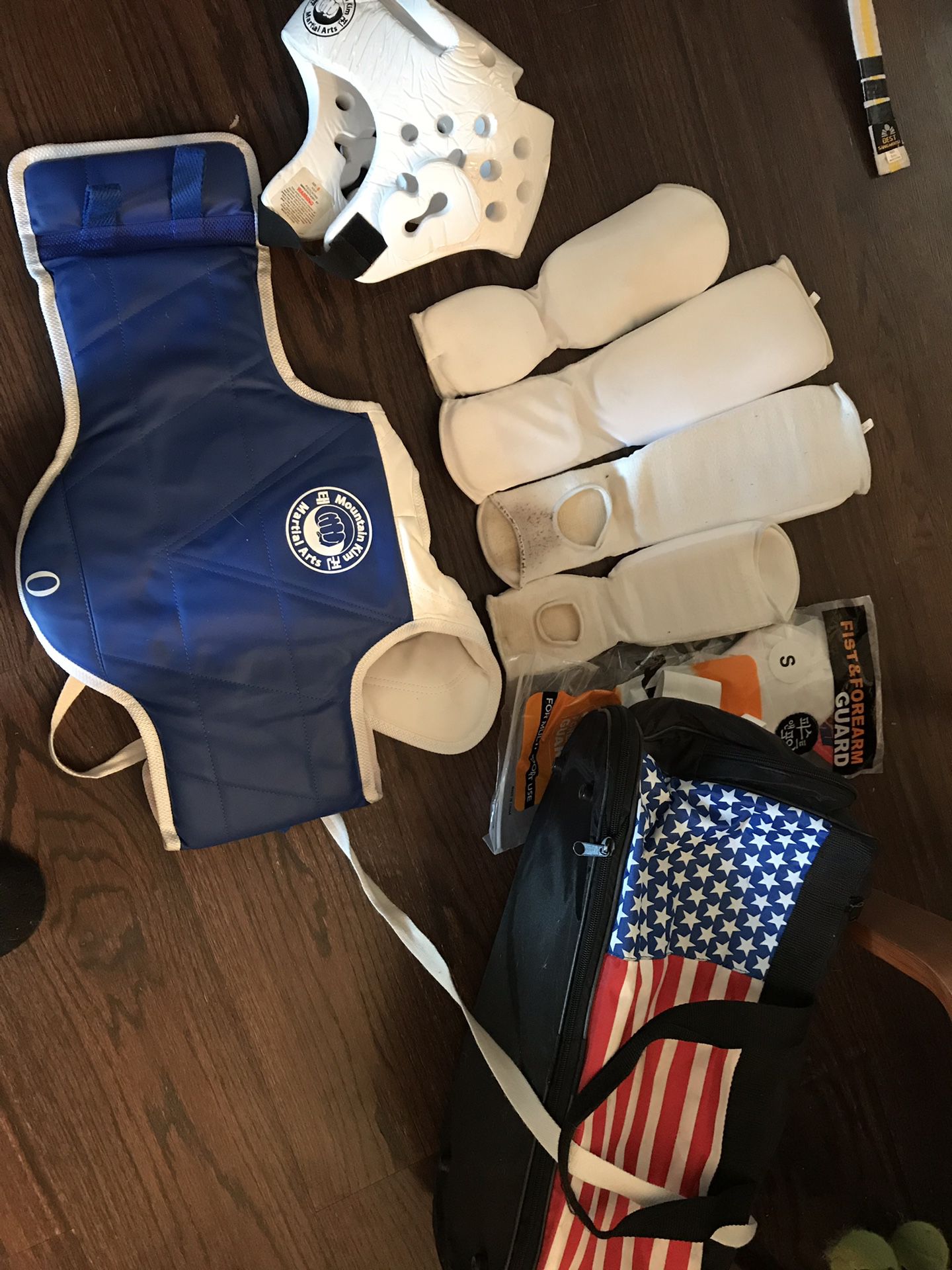 Size S Tae Kwon Do sparring gear kids
