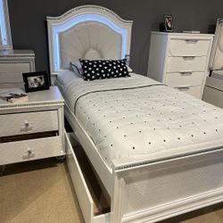 Just $10 Down Payment Finance ▪️ Led Panel 4 Piece Twin Bedroom Set▪️ Brand New 