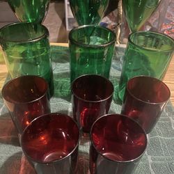 Red & Green Glassware - 11 Pieces. 