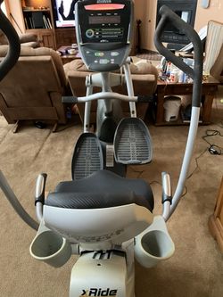 Octane Fitness Recumbent Elliptical , Physical Therapy, Rehab And Exercise. 