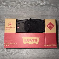 Levi’s men’s slippers size L (9.5-10.5)