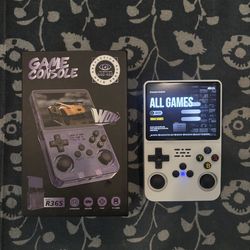 Brand New R36S Portable Handheld 64 GB in White