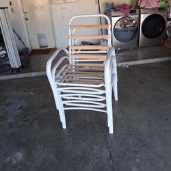 4 Chairs Asking 20 Obo