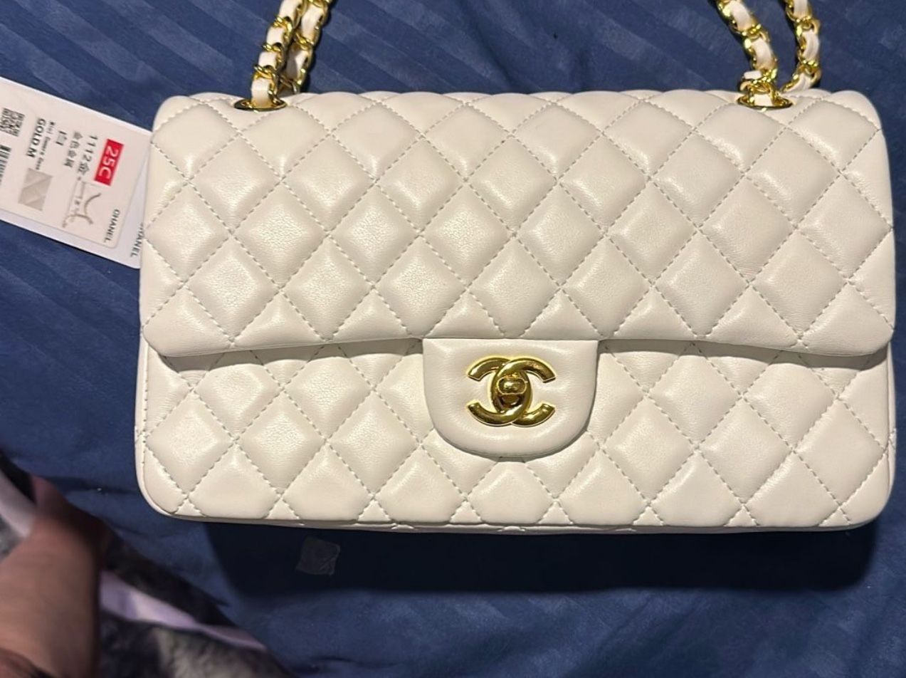 Chanel Quilted Lamb skin Purse