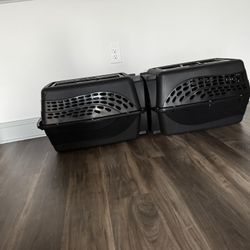 2 pet carriers 
