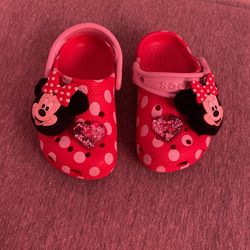 Minnie Mouse crocs