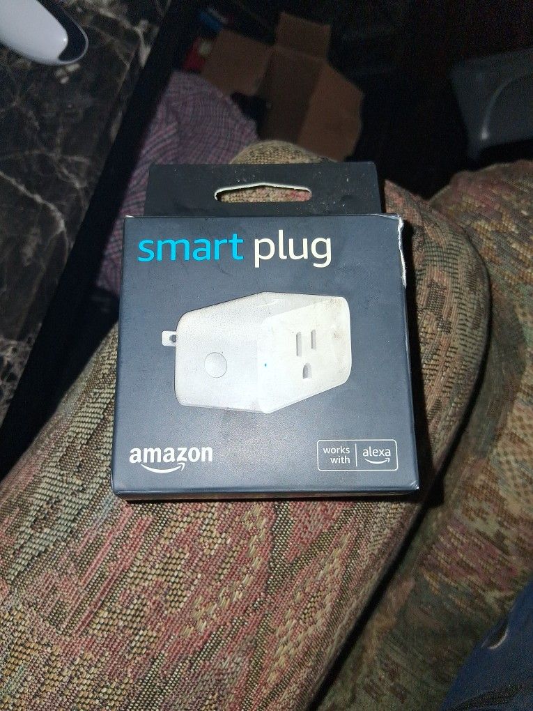2 Smart Plugs