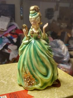 Vintage josef originals colonial days figurine