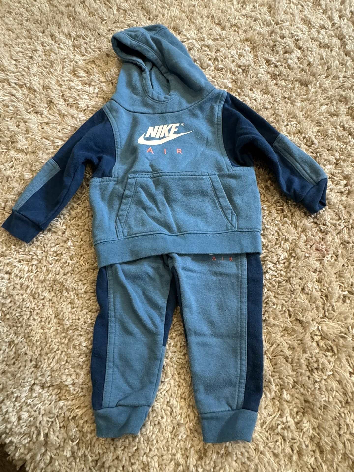 Nike Pair Hoodie And Pants