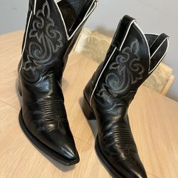 Women’s Justin Western Boots Size 7.5B