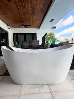 Bath Tub