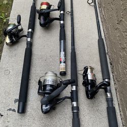 4  Fishing Rods With Reels