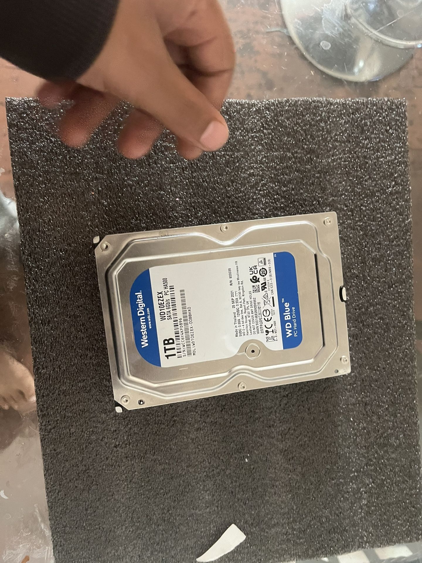 WD10EZEX Western Digital Caviar Blue 1TB 7200RPM SATA 6Gbps 64MB Cache 3.5-inch Internal Hard Drive 